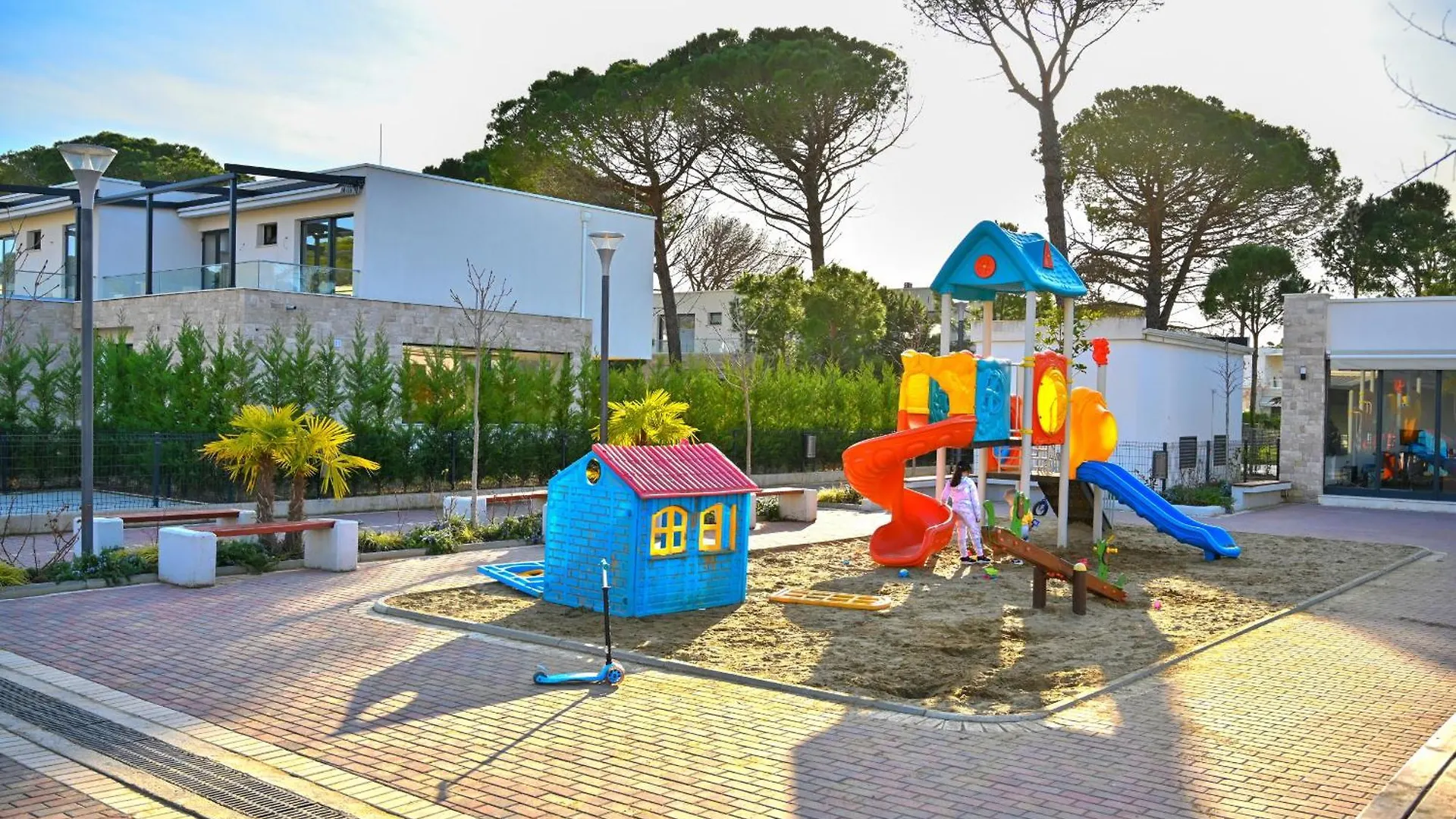 Swisssweet Apartment - 297 Durrës