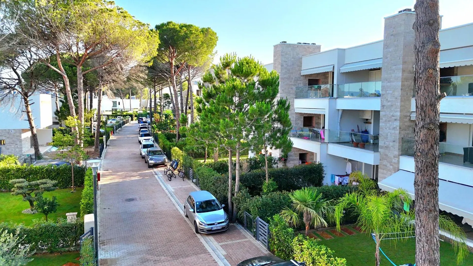 Swisssweet Apartment - 297 Durrës